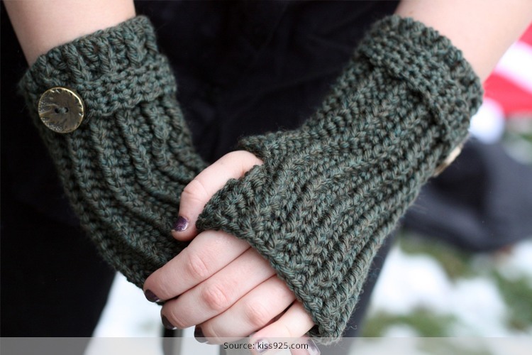 As we all know the season Winter is coming and in this season every lady desires to be looked fashionable and stylish, I think , all, are saying Yeah! Sure, we are talking about woolen, in fact let’s focus on your lovely manicured palms and nails, and doll them up with grace, let’s wear crochet gloves, shall we? Hang up those Gloves, you should make these designs very little work, as crochet gloves very less cumbersome, than the knitted counterparts as you look at them, many crochet gloves have very large dents on them as big dents are so cool and pretty, crochet gloves are knitted with one needle while all other knitting needs 2 needles, if it can go on with single hook then just one hook is good, crochet knitting do not take too time, in simple it take less time in knitting and you can make design as you need, The ease of making half finger gloves crochet patterns and styles can never be underestimated. Having said that, when you have more gloves crocheted than knitted, the versatility of the piece can be flaunted with almost everything in your wardrobe! it is very easy to DIY and wear as well as, Could you wear knitted gloves back to front? The answer is NO! However, if you are in a hurry to rush to work on a Monday and the air is nippy out there, you could blindly wear those chic crocheted babies and run out. No one would notice, because the adorable designs camouflage the error and create a fashion statement too. Pair them with pretty and chic accessories. Now what you are thinking about crochet gloves with or without fingers, now its upon you to select design and use it. As we all know the season Winter is coming and in this season every lady desires to be looked fashionable and stylish, I think , all, are saying Yeah! Sure, we are talking about woolen, in fact let’s focus on your lovely manicured palms and nails, and doll them up with grace, let’s wear crochet gloves, shall we? Hang up those Gloves, you should make these designs very little work, as crochet gloves very less cumbersome, than the knitted counterparts as you look at them, many crochet gloves have very large dents on them as big dents are so cool and pretty, crochet gloves are knitted with one needle while all other knitting needs 2 needles, if it can go on with single hook then just one hook is good, crochet knitting do not take too time, in simple it take less time in knitting and you can make design as you need, The ease of making half finger gloves crochet patterns and styles can never be underestimated. Having said that, when you have more gloves crocheted than knitted, the versatility of the piece can be flaunted with almost everything in your wardrobe! it is very easy to DIY and wear as well as, Could you wear knitted gloves back to front? The answer is NO! However, if you are in a hurry to rush to work on a Monday and the air is nippy out there, you could blindly wear those chic crocheted babies and run out. No one would notice, because the adorable designs camouflage the error and create a fashion statement too. Pair them with pretty and chic accessories. Now what you are thinking about crochet gloves with or without fingers, now its upon you to select design and use it.