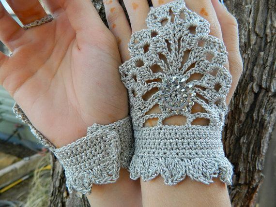 As we all know the season Winter is coming and in this season every lady desires to be looked fashionable and stylish, I think , all, are saying Yeah! Sure, we are talking about woolen, in fact let’s focus on your lovely manicured palms and nails, and doll them up with grace, let’s wear crochet gloves, shall we? Hang up those Gloves, you should make these designs very little work, as crochet gloves very less cumbersome, than the knitted counterparts as you look at them, many crochet gloves have very large dents on them as big dents are so cool and pretty, crochet gloves are knitted with one needle while all other knitting needs 2 needles, if it can go on with single hook then just one hook is good, crochet knitting do not take too time, in simple it take less time in knitting and you can make design as you need, The ease of making half finger gloves crochet patterns and styles can never be underestimated. Having said that, when you have more gloves crocheted than knitted, the versatility of the piece can be flaunted with almost everything in your wardrobe! it is very easy to DIY and wear as well as, Could you wear knitted gloves back to front? The answer is NO! However, if you are in a hurry to rush to work on a Monday and the air is nippy out there, you could blindly wear those chic crocheted babies and run out. No one would notice, because the adorable designs camouflage the error and create a fashion statement too. Pair them with pretty and chic accessories. Now what you are thinking about crochet gloves with or without fingers, now its upon you to select design and use it. As we all know the season Winter is coming and in this season every lady desires to be looked fashionable and stylish, I think , all, are saying Yeah! Sure, we are talking about woolen, in fact let’s focus on your lovely manicured palms and nails, and doll them up with grace, let’s wear crochet gloves, shall we? Hang up those Gloves, you should make these designs very little work, as crochet gloves very less cumbersome, than the knitted counterparts as you look at them, many crochet gloves have very large dents on them as big dents are so cool and pretty, crochet gloves are knitted with one needle while all other knitting needs 2 needles, if it can go on with single hook then just one hook is good, crochet knitting do not take too time, in simple it take less time in knitting and you can make design as you need, The ease of making half finger gloves crochet patterns and styles can never be underestimated. Having said that, when you have more gloves crocheted than knitted, the versatility of the piece can be flaunted with almost everything in your wardrobe! it is very easy to DIY and wear as well as, Could you wear knitted gloves back to front? The answer is NO! However, if you are in a hurry to rush to work on a Monday and the air is nippy out there, you could blindly wear those chic crocheted babies and run out. No one would notice, because the adorable designs camouflage the error and create a fashion statement too. Pair them with pretty and chic accessories. Now what you are thinking about crochet gloves with or without fingers, now its upon you to select design and use it.