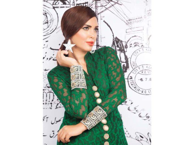 Green Bleed...... ish, I titled this article, because here few images will describe green color, in past days, August 14 of 2015, Pakistan, and Pakistani Nation as well as celebrated 68th independence. On the special event of independence day Zainab Chottani displayed latest collection, so now its upon you to celebrate 68th liberty day with Green Bleed. Photgraphs by Rohail Khalid.