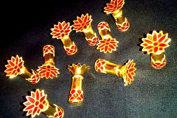 Traditional Jewelry Designs of Assam Region, a state of India, where many things are popular and famous like river, tea gardens, a big festival, greenery, wildlife, hottest chili, ... but it is also popular for its traditional jewelry. Let us look some Assamese Jewelry Designs which are designed at main hub of making designs Jorhat. 
