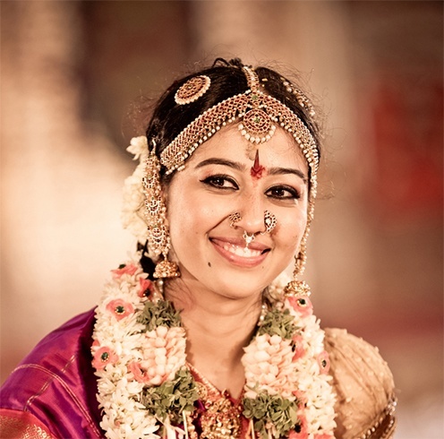 If you want to fill your taste and dream and every desire related to your fashion and style then you may have to continue to travel to down more towards south state karnataka, India. Very gorgeous and traditional and cultural jewelry of Kannada, India is dream of each women. Traditional Jewelry of Kannada is given below which mesmerized you, including the items used for wearing as fashion and tradition are as: Netri Chutti, Muthina Vali Jhumki, Haram, Guruvina Kada, Pacha Kempina Ungaru, Mavinakayi Addigai, Lakshmi Sara, Thouloo Bandhi, Mangalsutar, Toe Ring, to buy such traditional jewelry keep in your mind that you have selected a reliable shop where you may buy true jewels items, visit many shops and stores, also use net and websites to find locations of traditional jewelry of Kannada, Karnataka coorgi wedding ceremonies are believed as most richest and worthy wedding ceremonies in India. If you want to fill your taste and dream and every desire related to your fashion and style then you may have to continue to travel to down more towards south state karnataka, India. Very gorgeous and traditional and cultural jewelry of Kannada, India is dream of each women. Traditional Jewelry of Kannada is given below which mesmerized you, including the items used for wearing as fashion and tradition are as: Netri Chutti, Muthina Vali Jhumki, Haram, Guruvina Kada, Pacha Kempina Ungaru, Mavinakayi Addigai, Lakshmi Sara, Thouloo Bandhi, Mangalsutar, Toe Ring, to buy such traditional jewelry keep in your mind that you have selected a reliable shop where you may buy true jewels items, visit many shops and stores, also use net and websites to find locations of traditional jewelry of Kannada, Karnataka coorgi wedding ceremonies are believed as most richest and worthy wedding ceremonies in India.